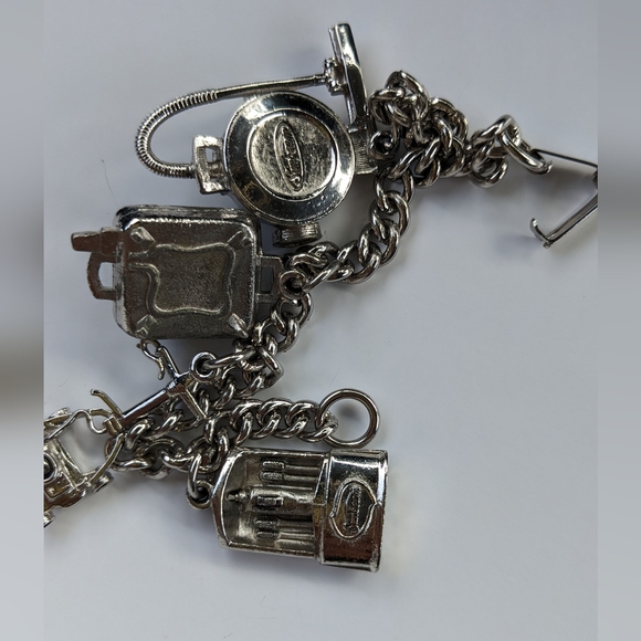 SUPER RARE SUNBEAM SILVER TONE CHARM BRACELET (HEAVY) - Picture 7 of 8